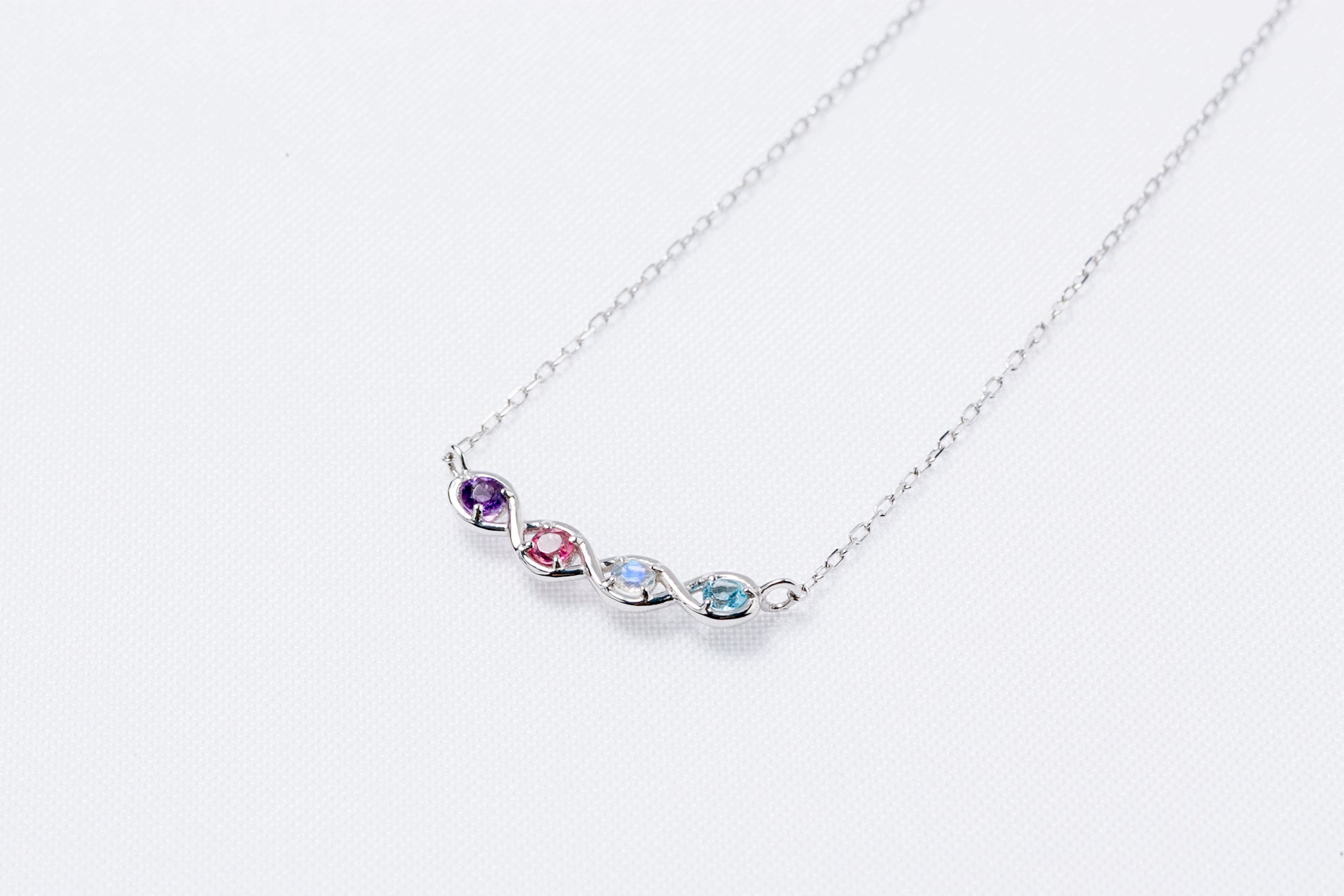 4 JEWEL NECKLACE｜誕生石をセレクトメイドするファミリージュエリー