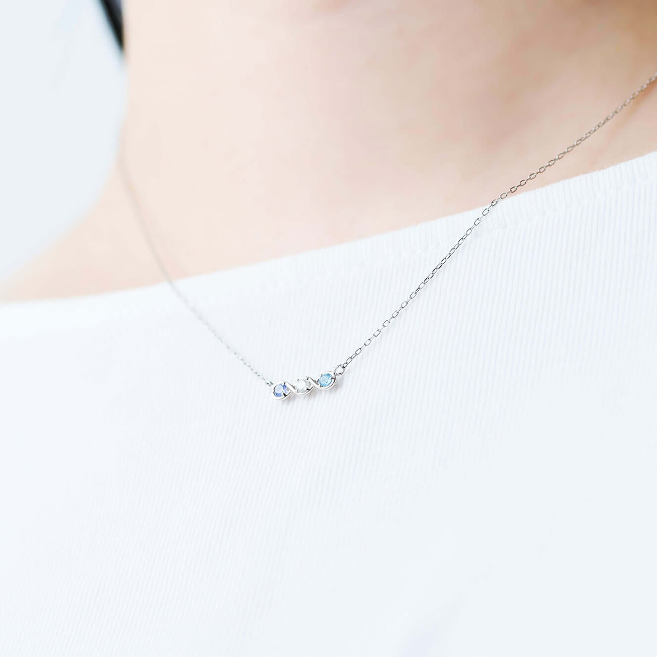 ERILISS 3石ネックレス　品質保証書付き 3 Jewel Family Necklace｜PT900/850 Cut Azuki 45cm Slide Chain